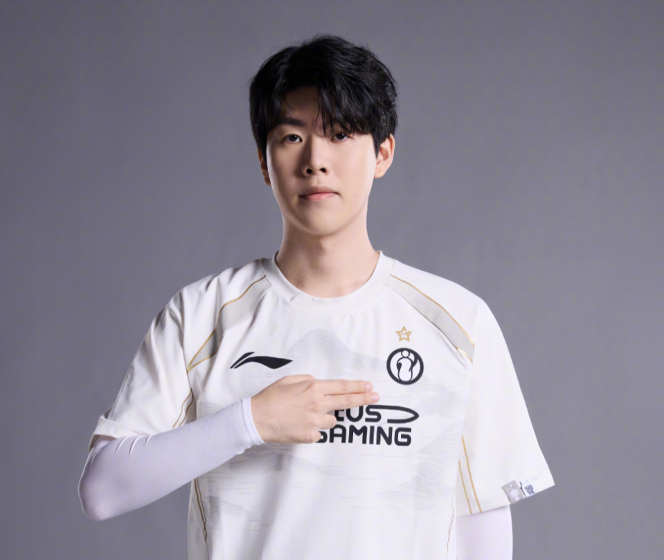 晋级中羽女 晋级中羽女