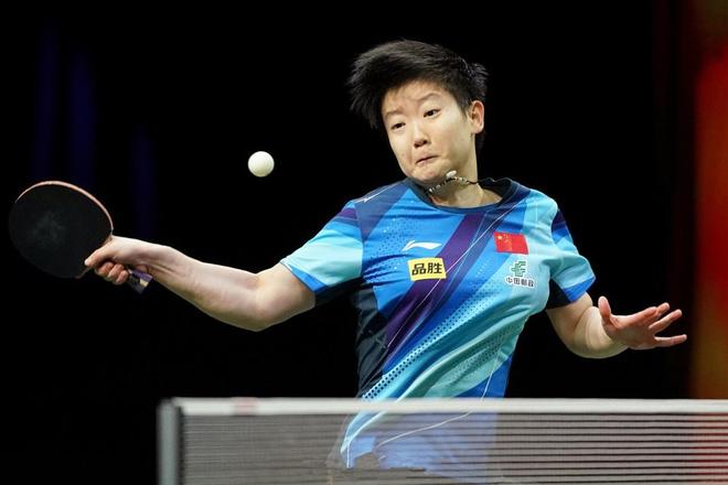 中脱颖而出 中脱颖而出