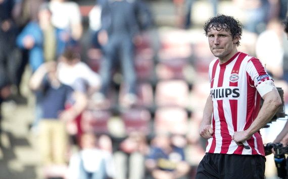 的姿态站立 的姿态站立